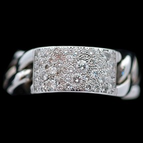 Bague Dior Gourmette en or et diamants