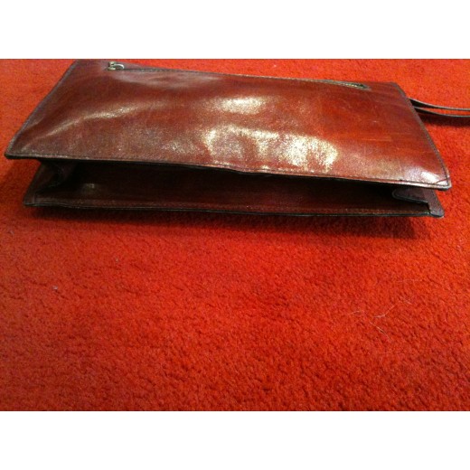 Pochette Balenciaga en cuir bordeaux