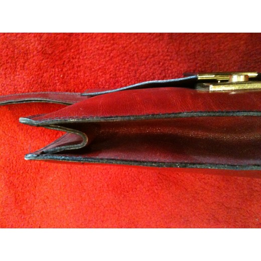 Pochette Balenciaga en cuir bordeaux