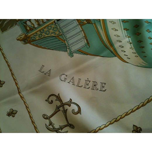 Carré Hermès Vue du Carosse de la Galère, la Réale en soie