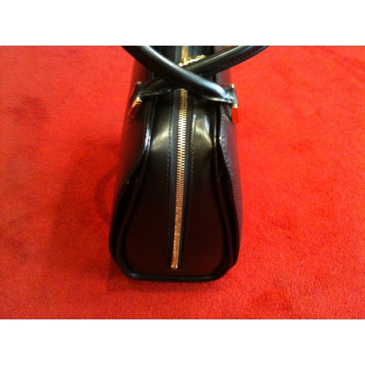 Sac Louis Vuitton Pont neuf en cuir épi noir