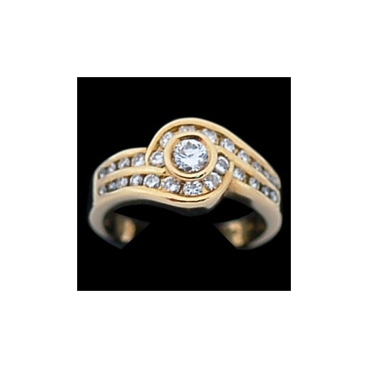 Bague moderne en or et diamants