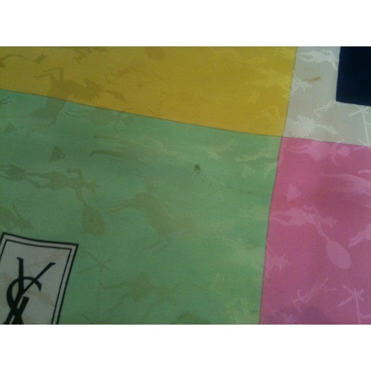 Foulard Yves Saint Laurent en soie