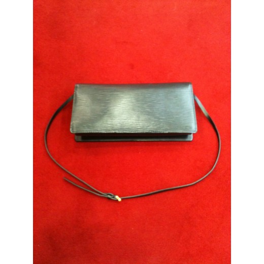 Pochette Louis Vuitton Honfleur en cuir épi noir