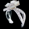 Bague Mauboussin Majuscule en or, diamants et nacre