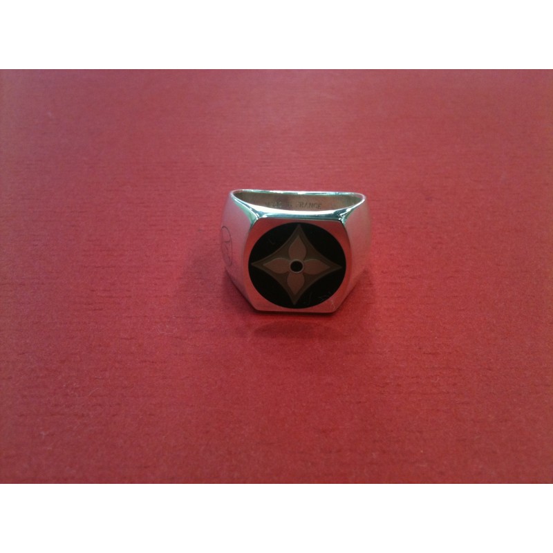 Bague Louis Vuitton en argent