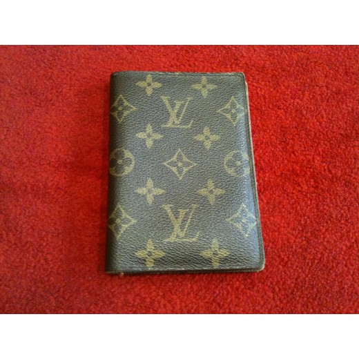 Couverture passeport Louis Vuitton en toile monogram