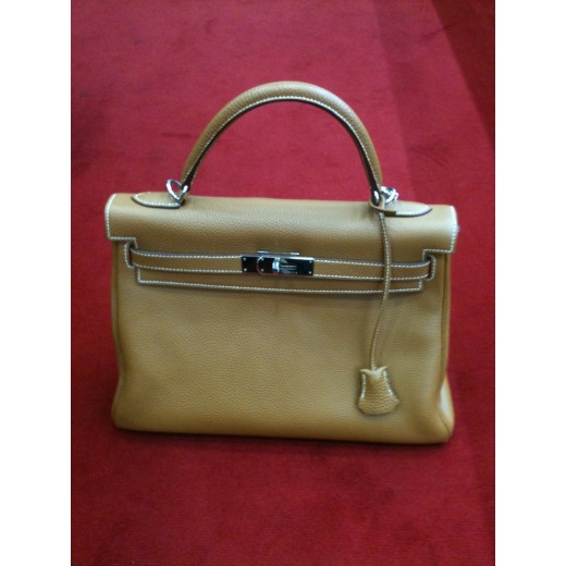 Sac Hermès Kelly 32 cm en cuir gold