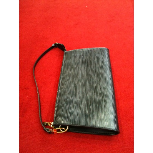 Pochette Accessoires Louis Vuitton en cuir épi noir