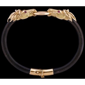 Bracelet deux têtes de chevaux en or, bois et rubis