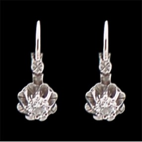 Boucles d'oreilles dormeuses en or et diamants