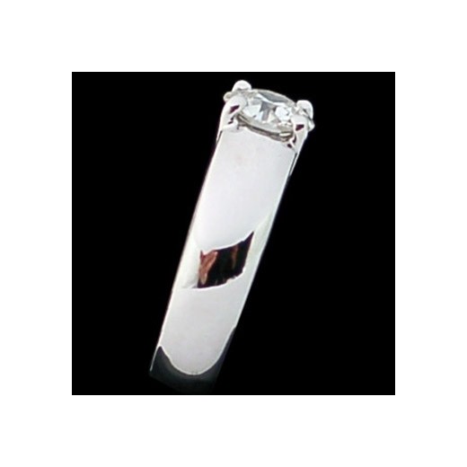 Solitaire en or blanc, diamant de 1,40 carat 