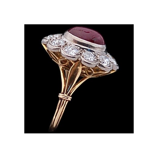 Bague ancienne pompadour en or, platine, rubis et diamants