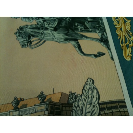 Carré Hermès Sanssoucy en soie