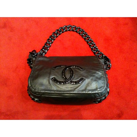 Sac Chanel Besace en agneau noir