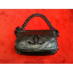 Sac Chanel Besace en agneau noir