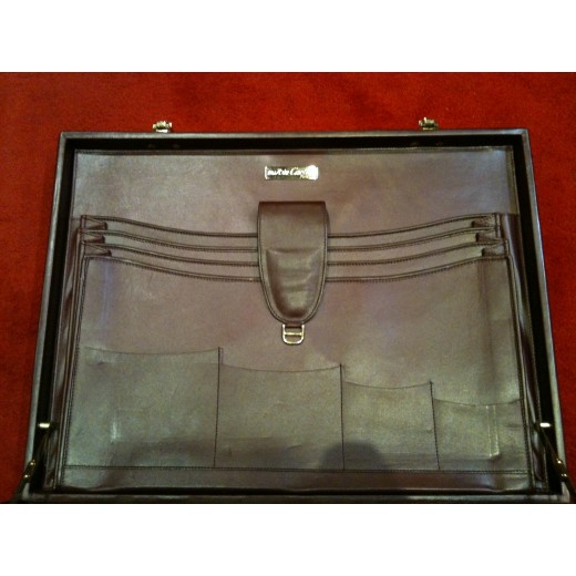 Porte document Must de Cartier en cuir bordeaux