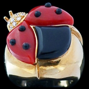 Bague De Grisogono Coccinelle en or, corail, onyx et diamants