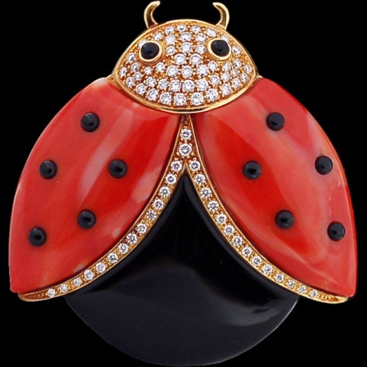 Broche De Grisogono Coccinelle en or, corail, onyx et diamants