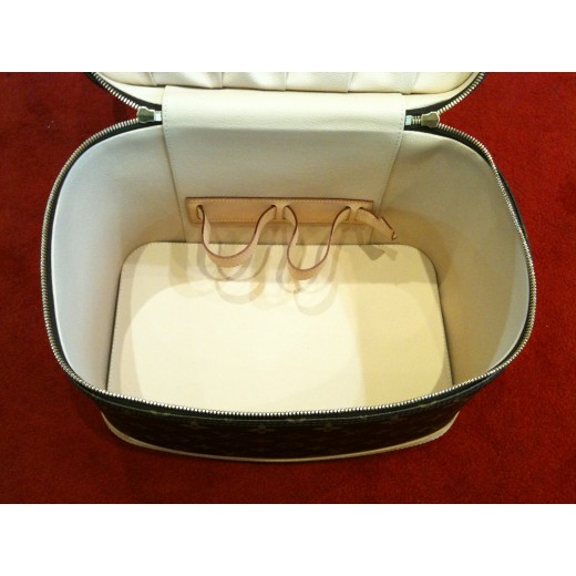 Vanity Louis Vuitton Nice en toile monogram