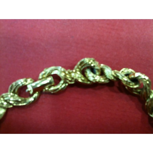 Bracelet Chanel en métal doré