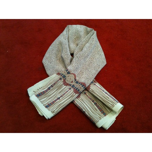 Foulard Chanel moucheté en soie