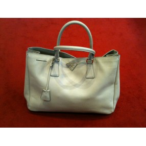 Sac Prada en cuir beige Porté main