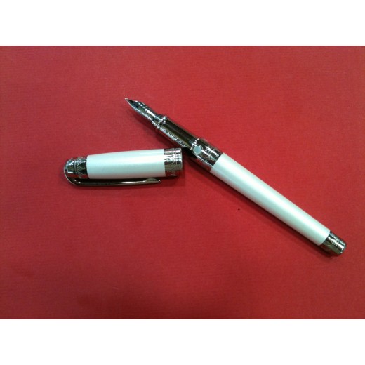 Stylo plume Dupont nacré blanc