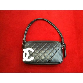 Pochette Chanel Cambon en cuir noir