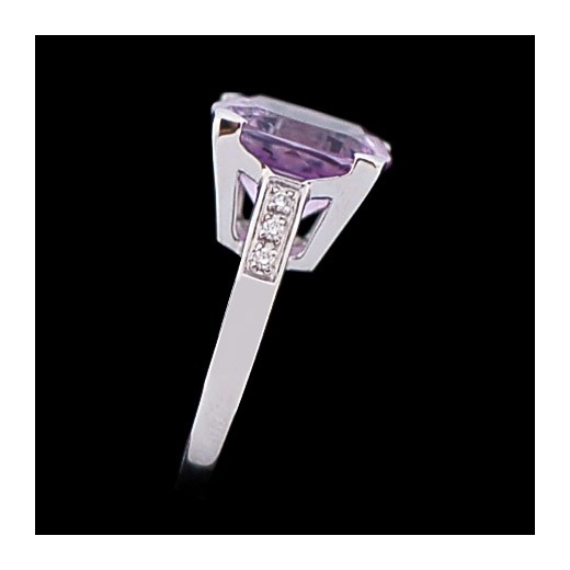 Bague Mauboussin Gueule d'Amour en or, améthyste et diamants