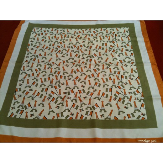 Foulard Courrèges Tours Eiffel en soie