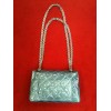 Sac Chanel 2.55 en cuir vernis gris-bleu