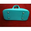 Sac Louis Vuitton Alma PM en cuir épi turquoise