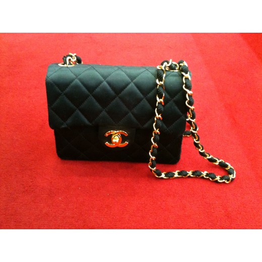 Sac Chanel PM en satin noir