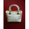 Sac Dior Lady Dior en cuir vernis ivoire 