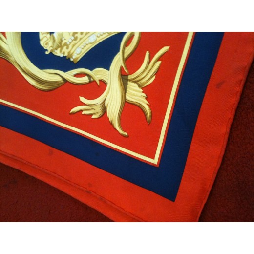 Carré Hermès Couronnes en soie
