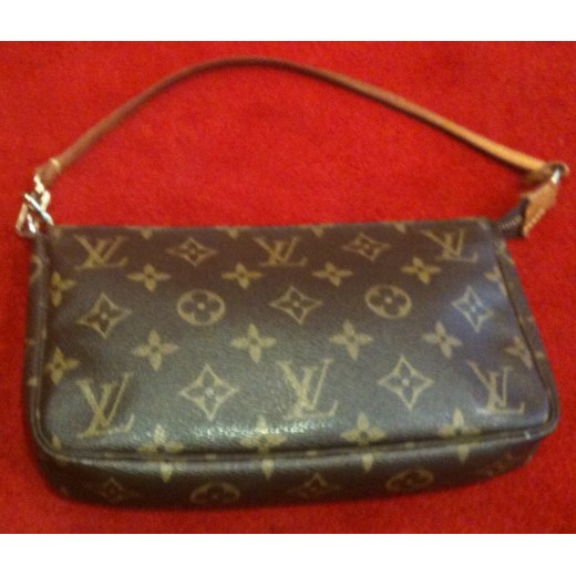 Pochette Louis Vuitton Accessoires