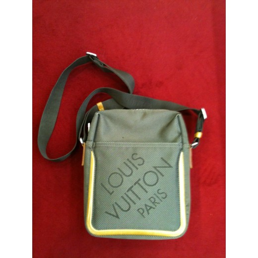 Sac messenger Louis Vuitton en tissu