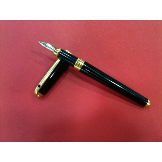 Stylo plume Dupont laqué noir