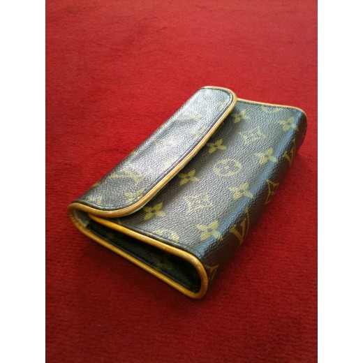 Pochette Louis Vuitton Florentine en toile monogram