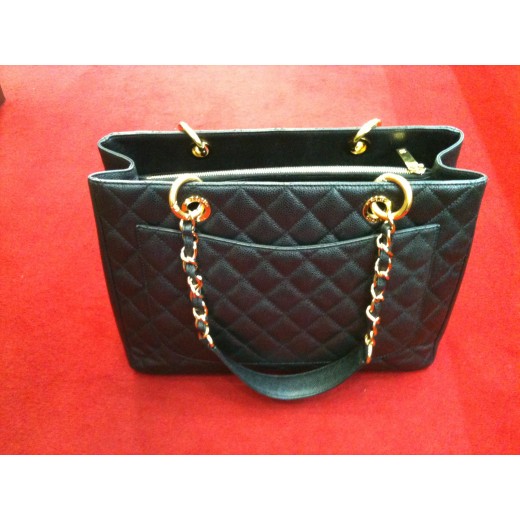 Sac Chanel Grand Shopping en cuir noir