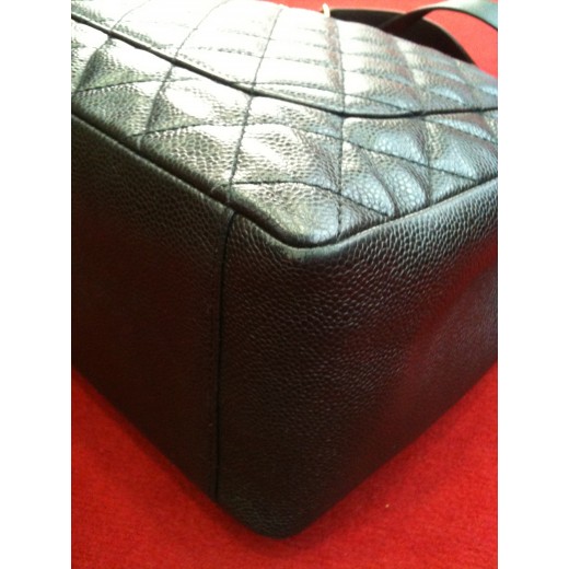 Sac Chanel Grand Shopping en cuir noir