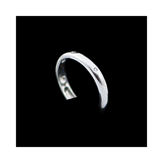 Alliance en or blanc et diamants