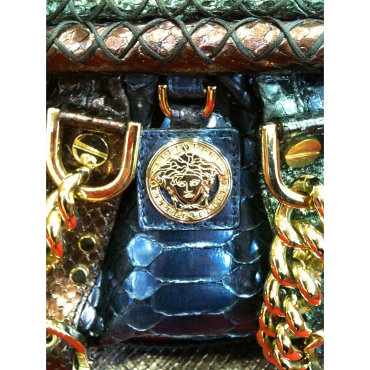 Sac Versace en cuir façon python vert, bleu et chocolat