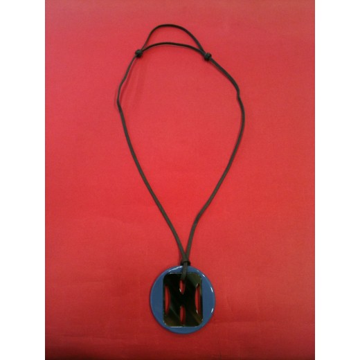 Pendentif Hermès en corne et laque