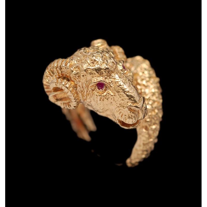 Bague Homme en or Tete de B lier chez CBBO Bordeaux