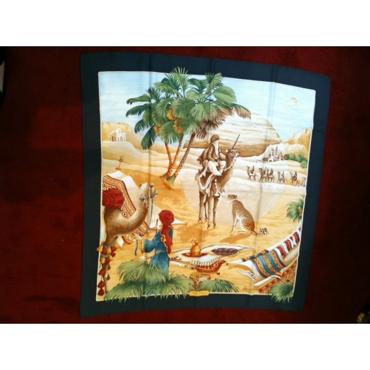 Foulard Ferragamo Touareg en soie