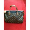 Sac Louis Vuitton Pallas en toile monogram Noir