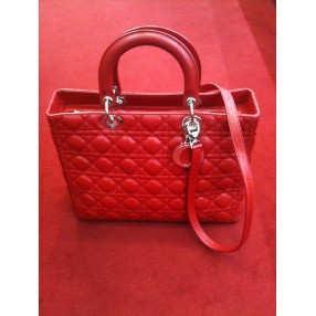 Sac Dior Lady Dior en agneau rouge