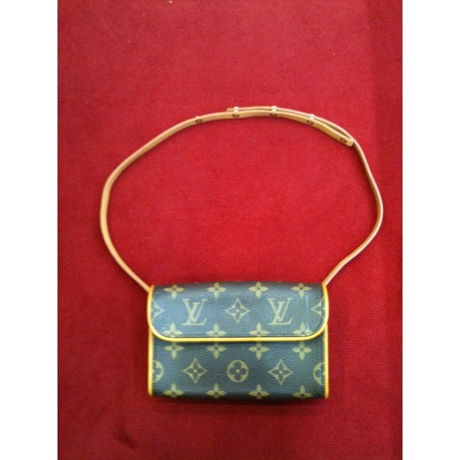 Pochette Louis Vuitton Florentine en toile monogram